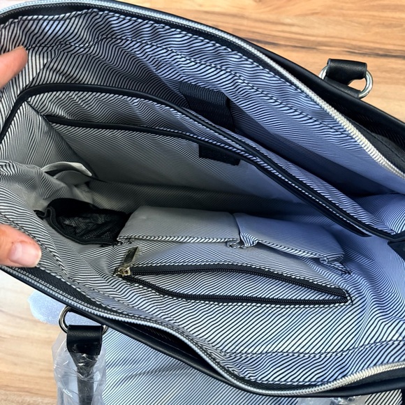 Kenneth Cole REACTION Chelsea Quilted Chevron 15" Laptop & Tablet Business Tote - Picture 10 of 14